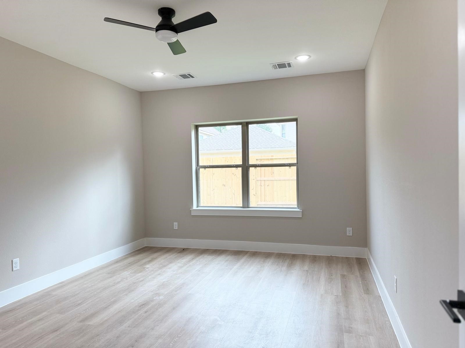 2606 Liguria Ln Property Photo 11