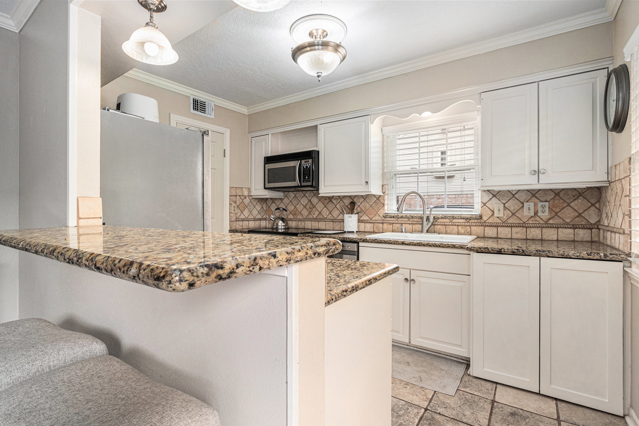 2137 Winrock Boulevard 26 Property Photo 7