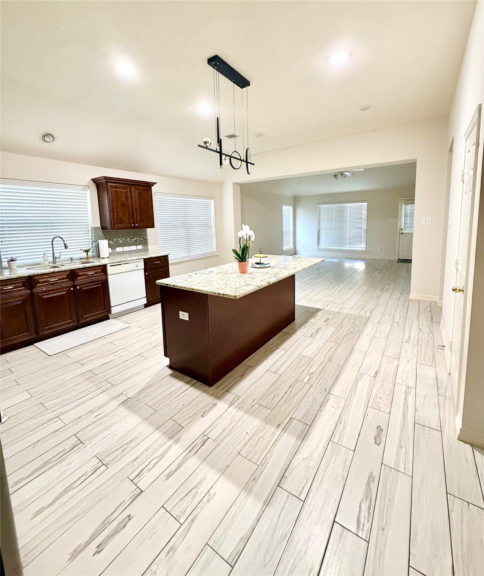10823 Coral Garden Lane Property Photo 11