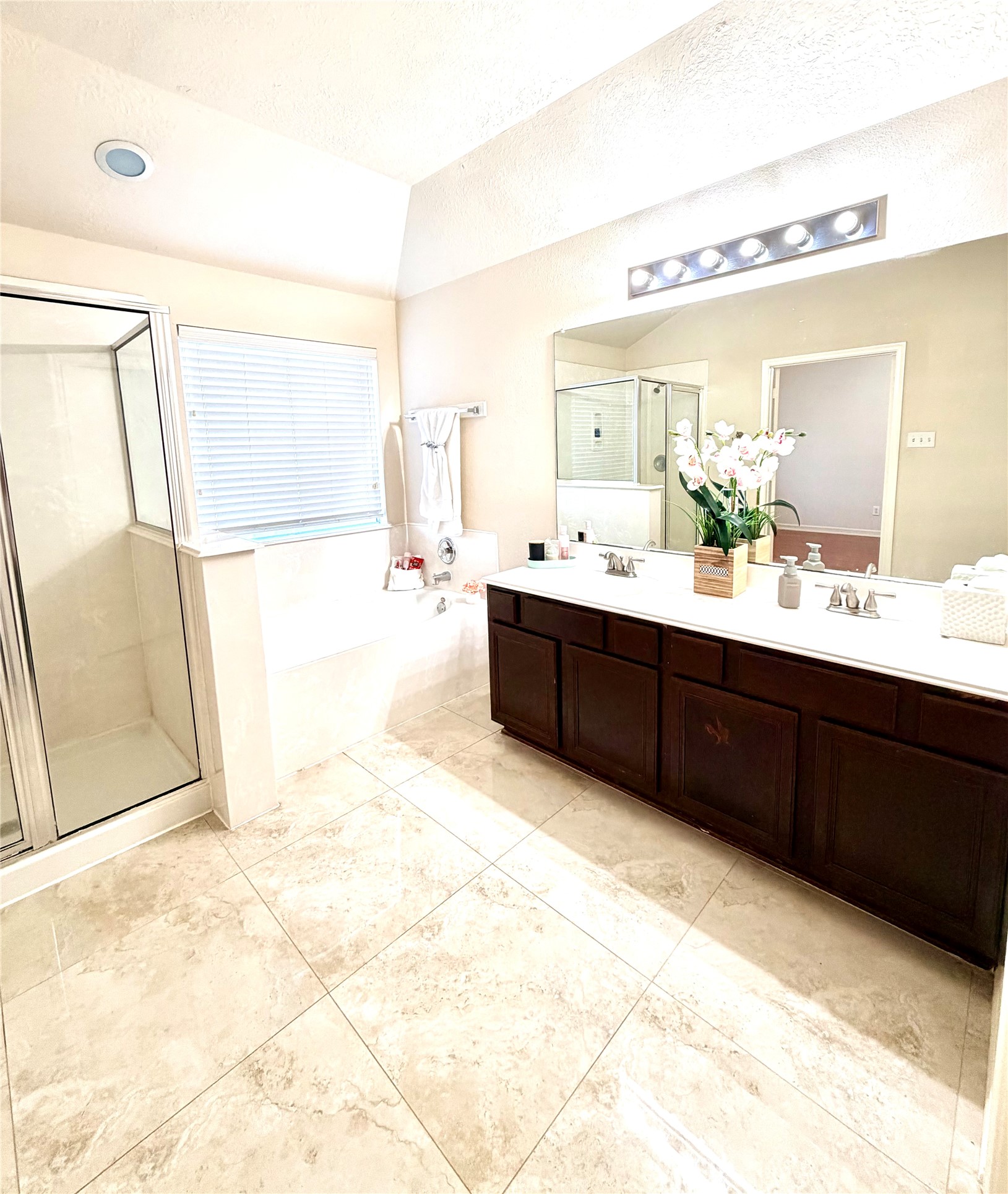 10823 Coral Garden Lane Property Photo 21