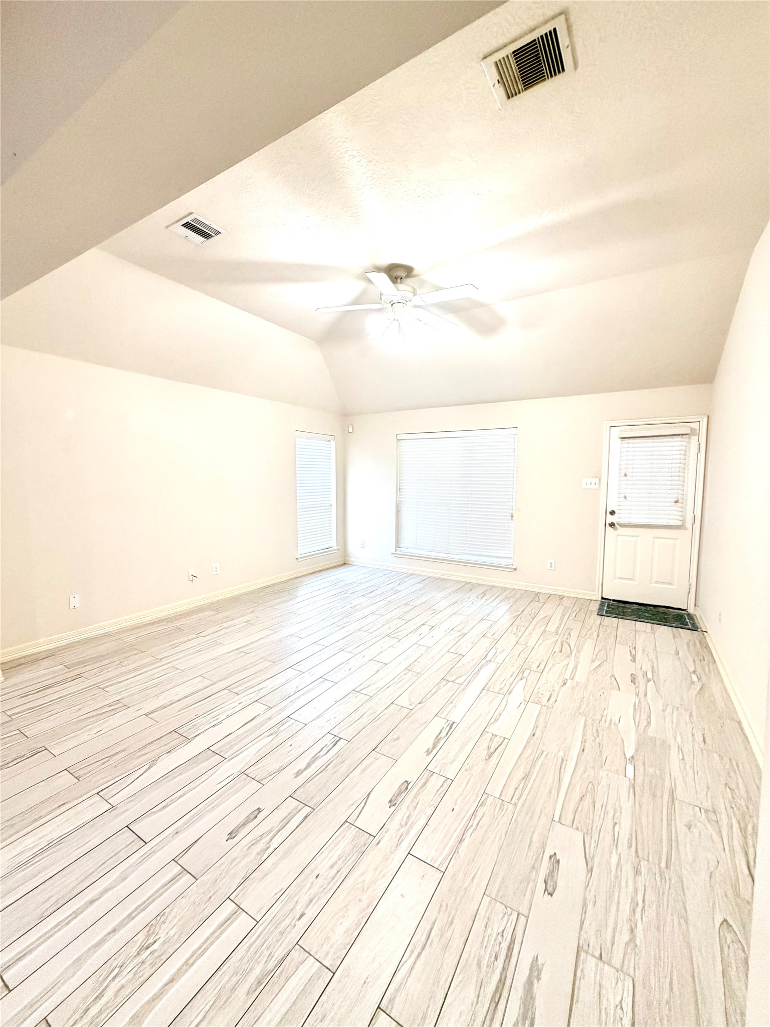 10823 Coral Garden Lane Property Photo 24