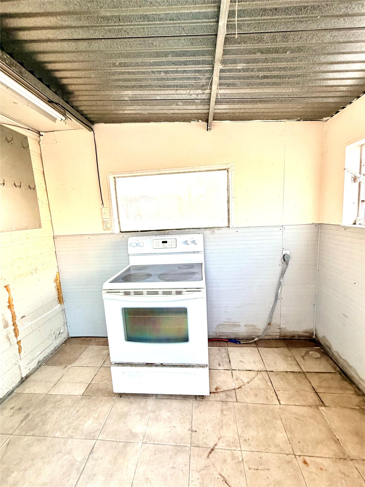 10823 Coral Garden Lane Property Photo 32