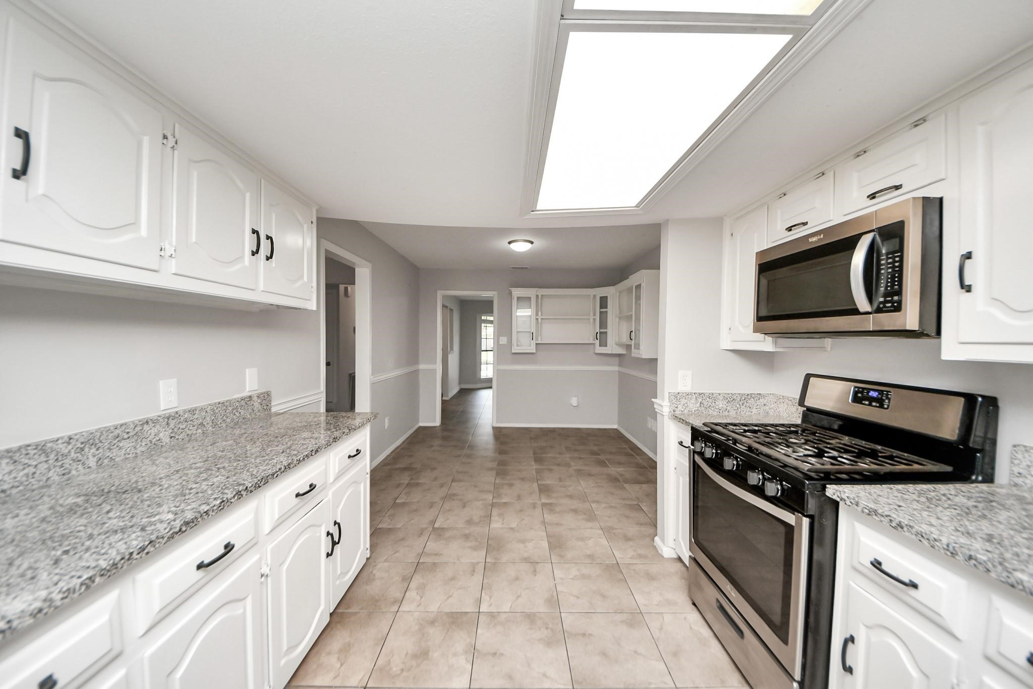 7303 Foxwick Lane Property Photo 6