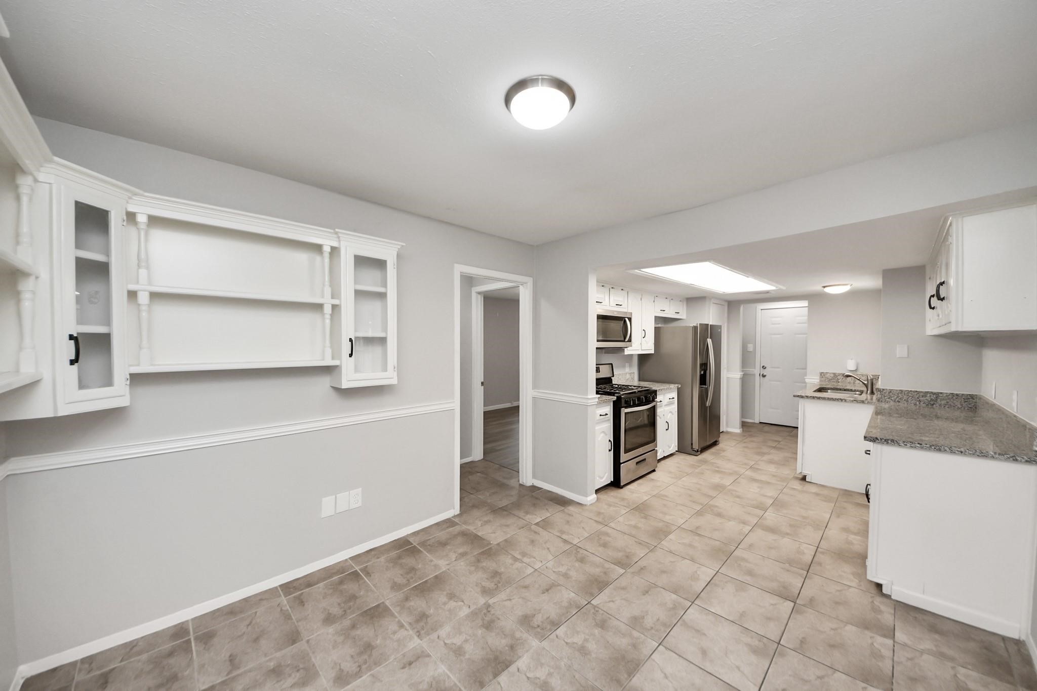 7303 Foxwick Lane Property Photo 7