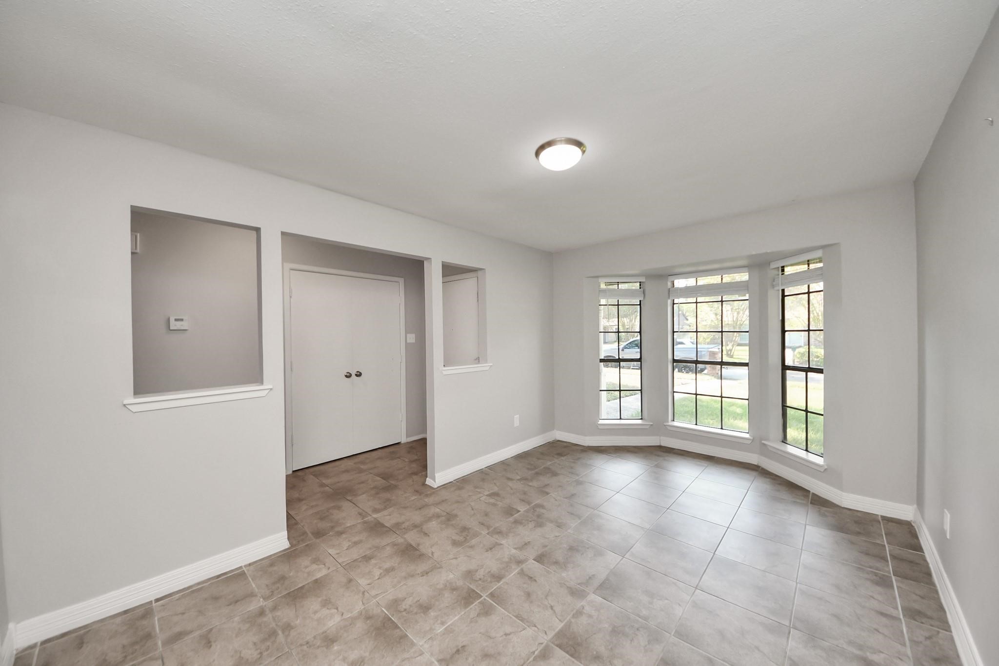 7303 Foxwick Lane Property Photo 8