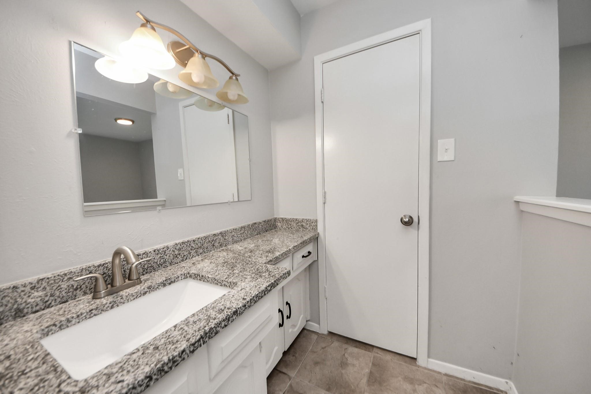 7303 Foxwick Lane Property Photo 18