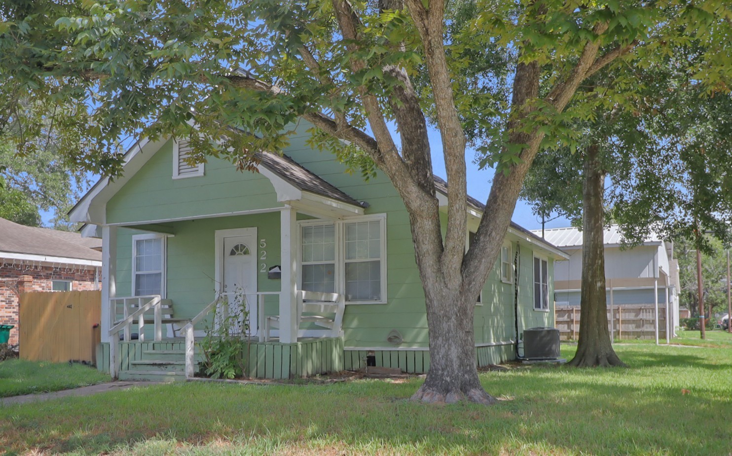 522 Aron Street Property Photo 1