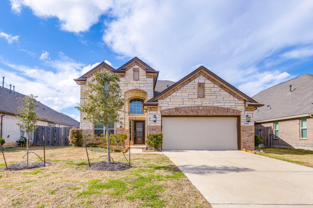 2614 Autumn Hills Lane Property Photo 1