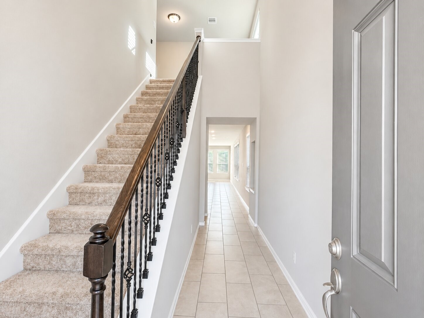 17758 White Lightning Way Property Photo 4