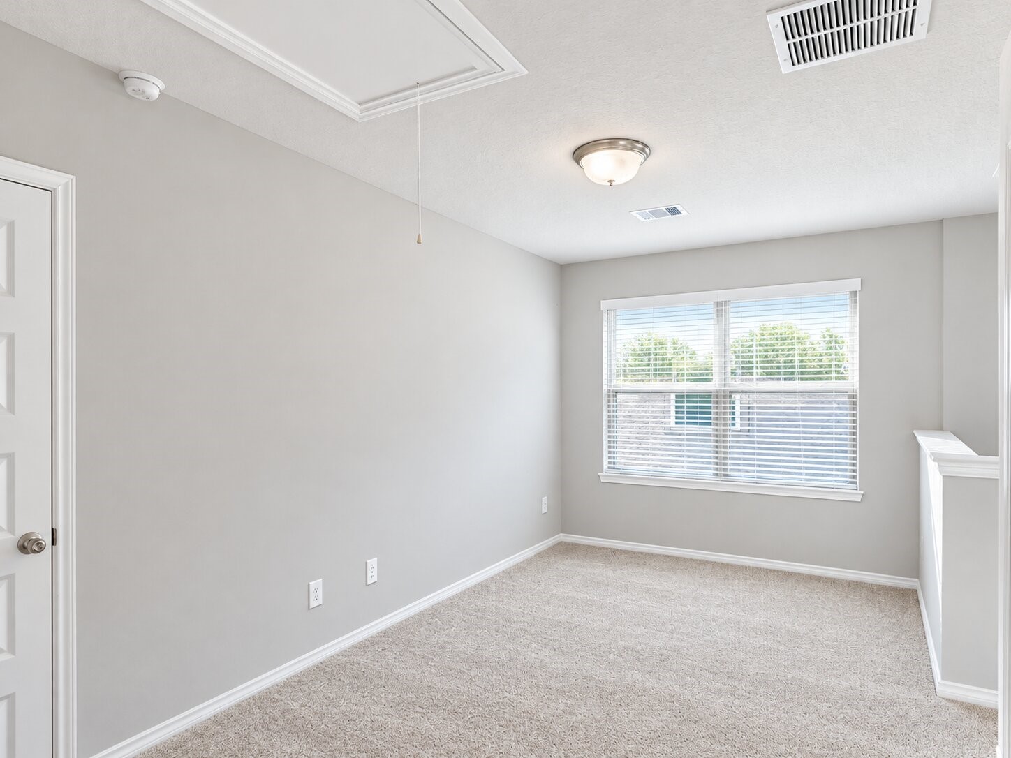 17758 White Lightning Way Property Photo 13