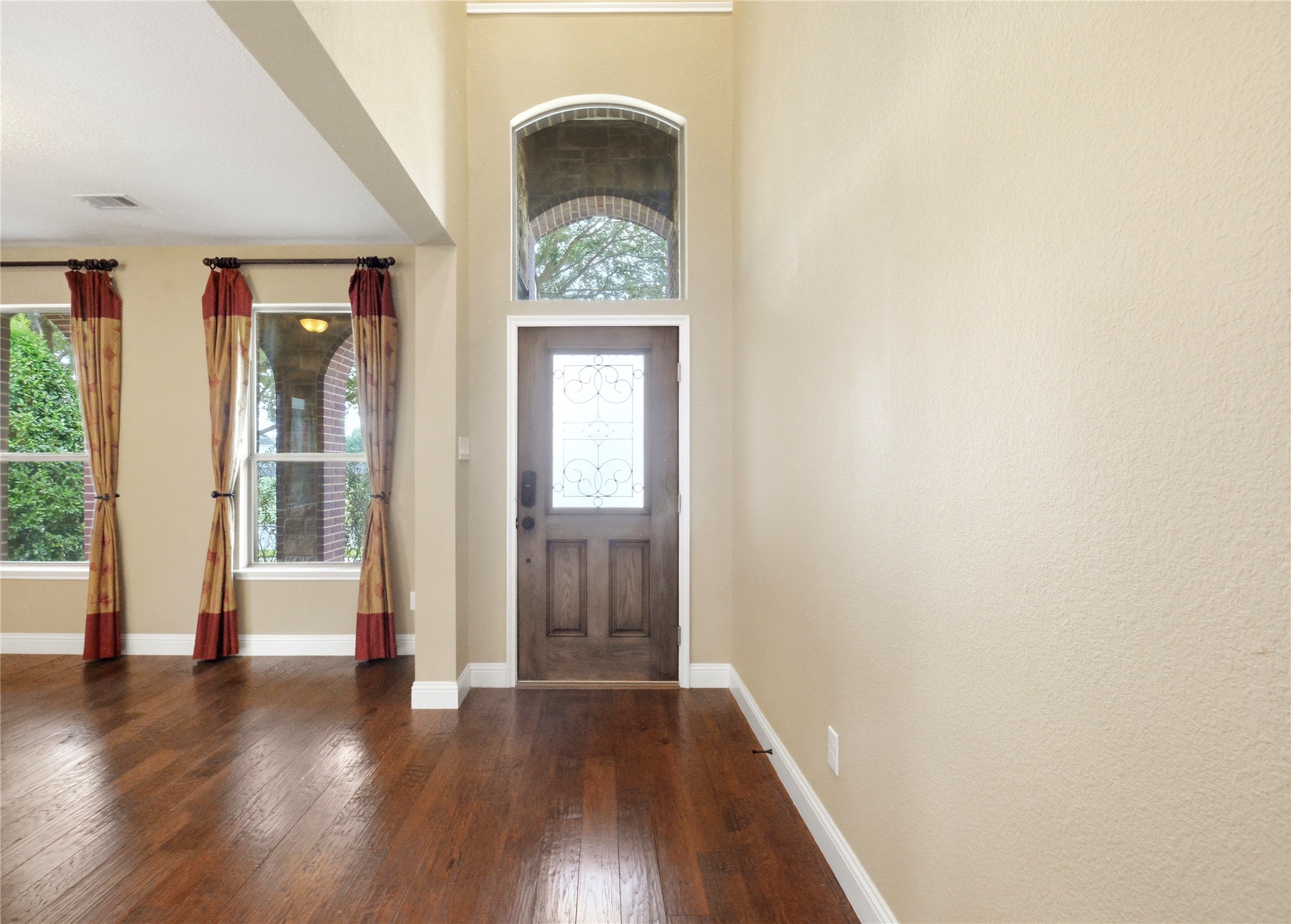 11119 Hayden Falls Drive Property Photo 4