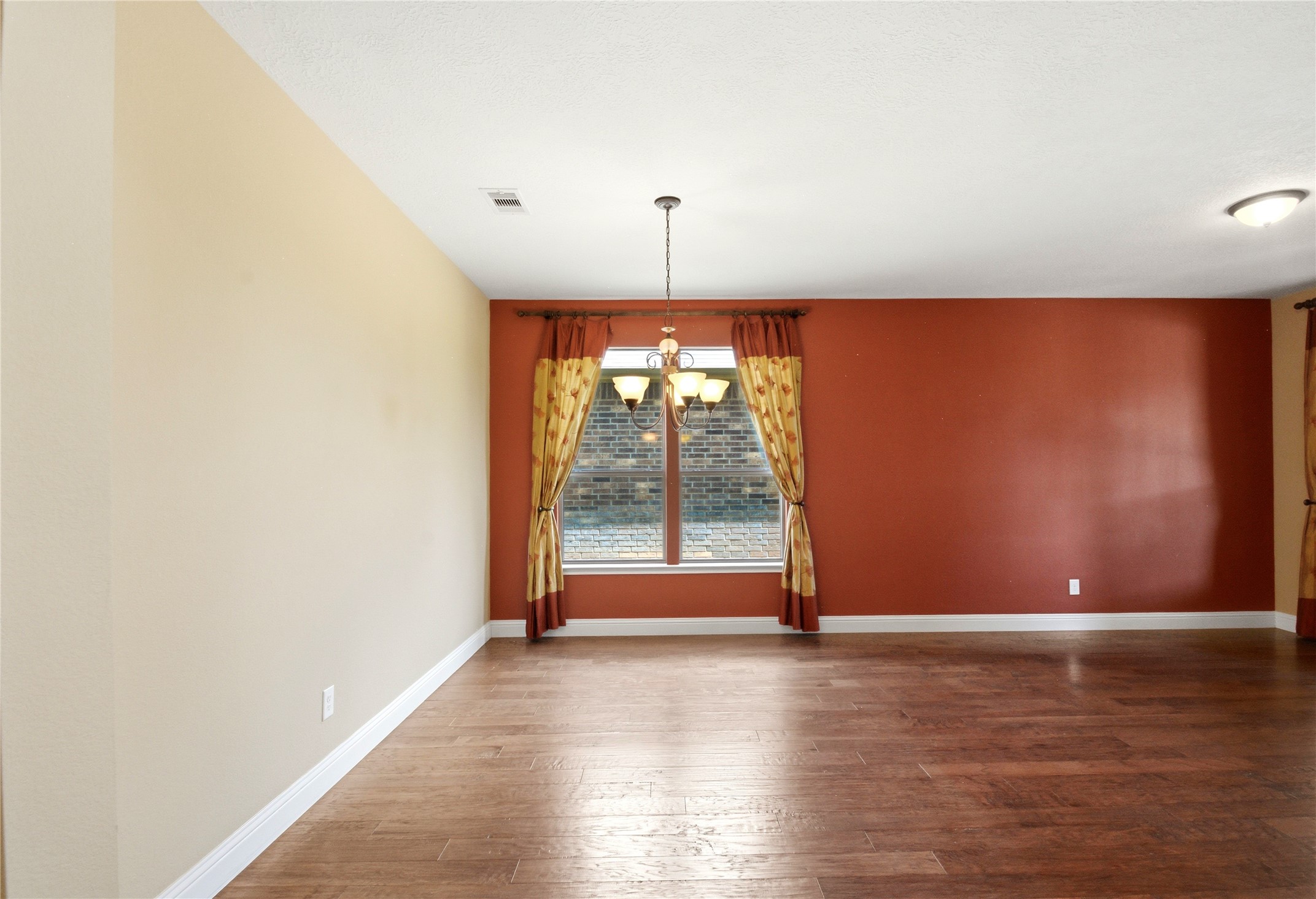 11119 Hayden Falls Drive Property Photo 7