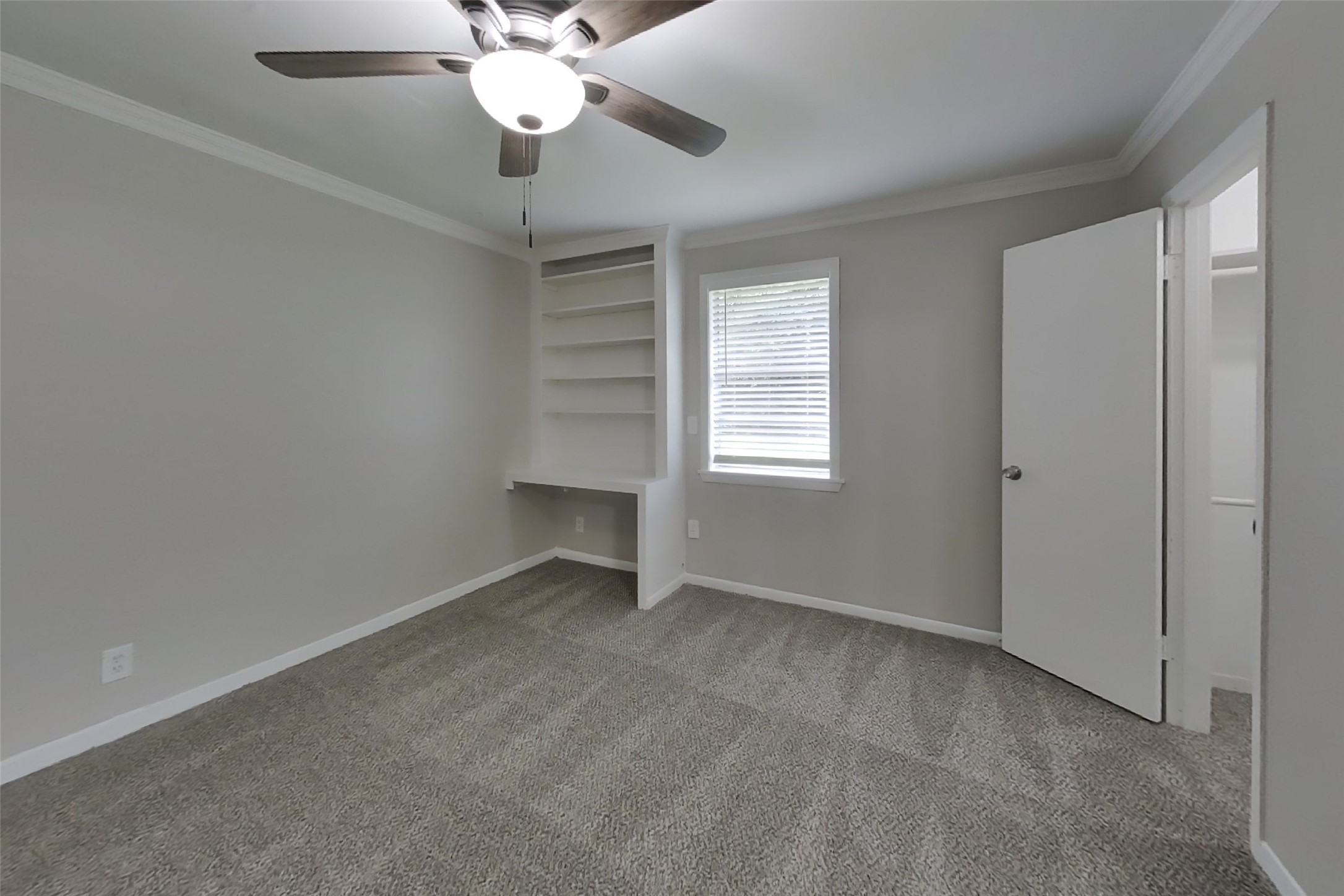 12306 Foxridge Drive Property Photo 5