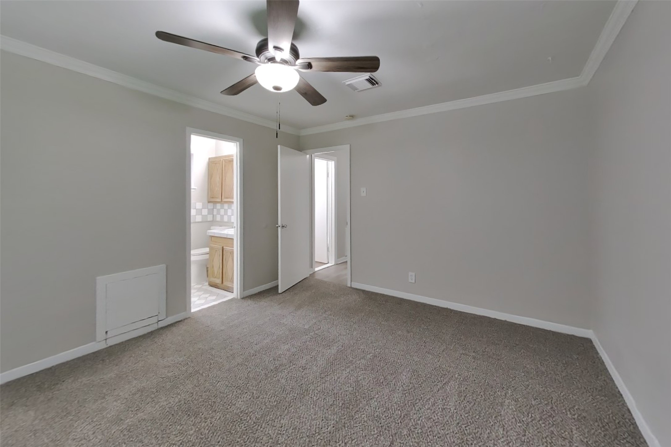 12306 Foxridge Drive Property Photo 7