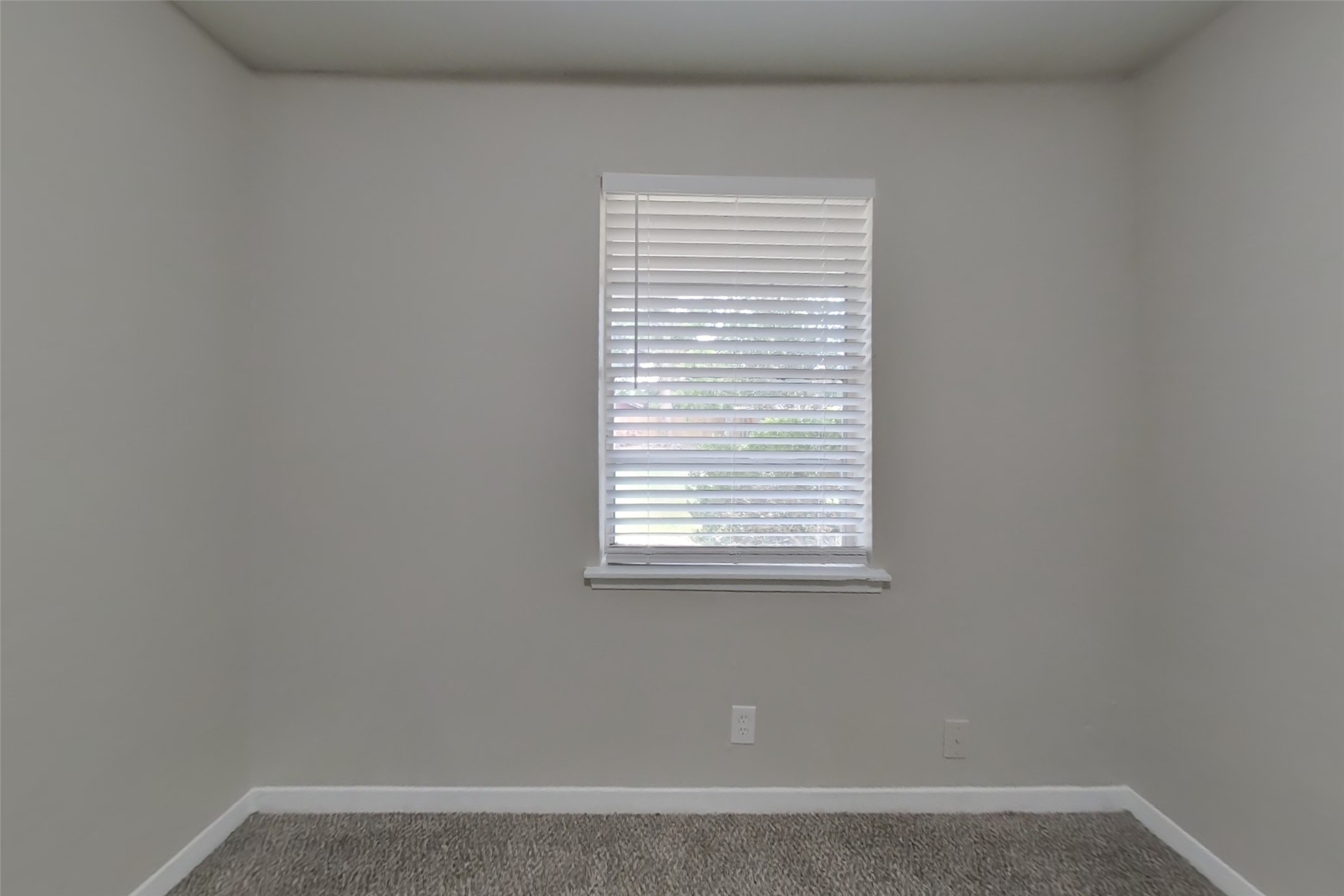 12306 Foxridge Drive Property Photo 11