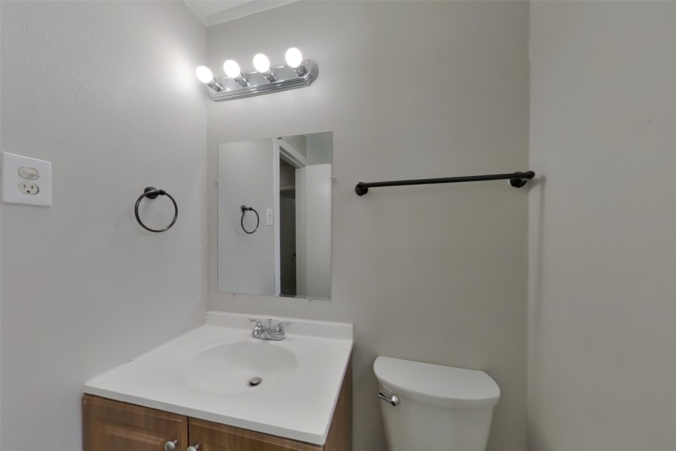 12306 Foxridge Drive Property Photo 13