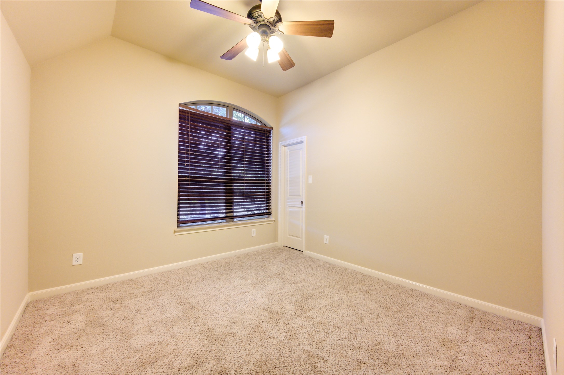 20702 Elderwood Terrace Drive Property Photo 7