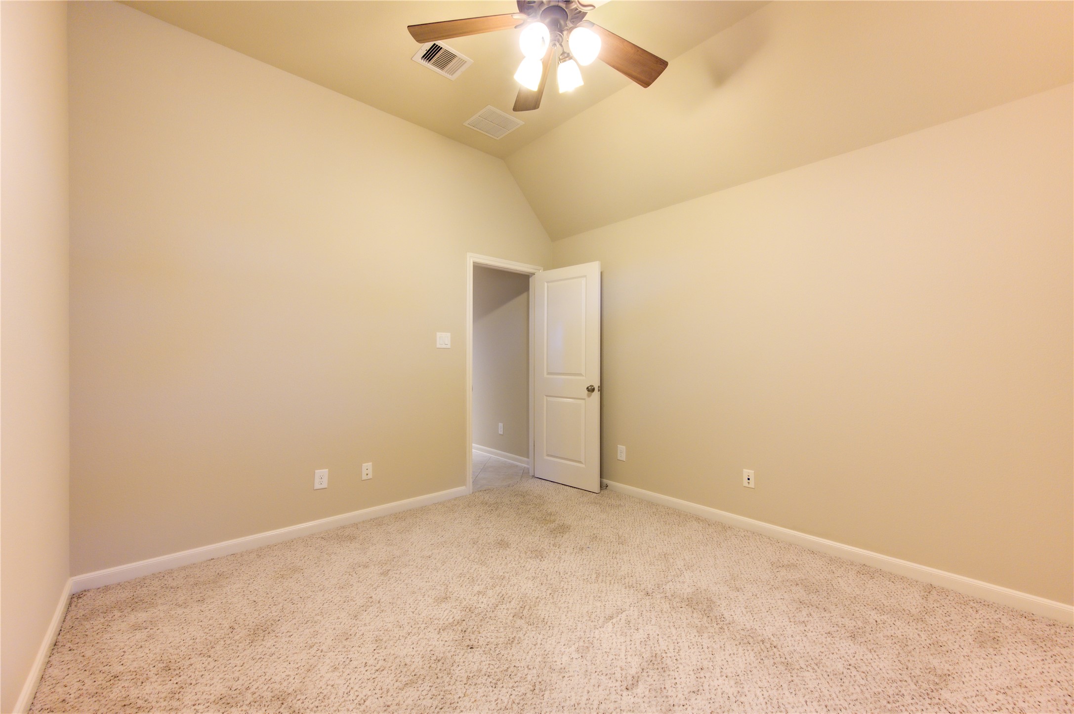 20702 Elderwood Terrace Drive Property Photo 8
