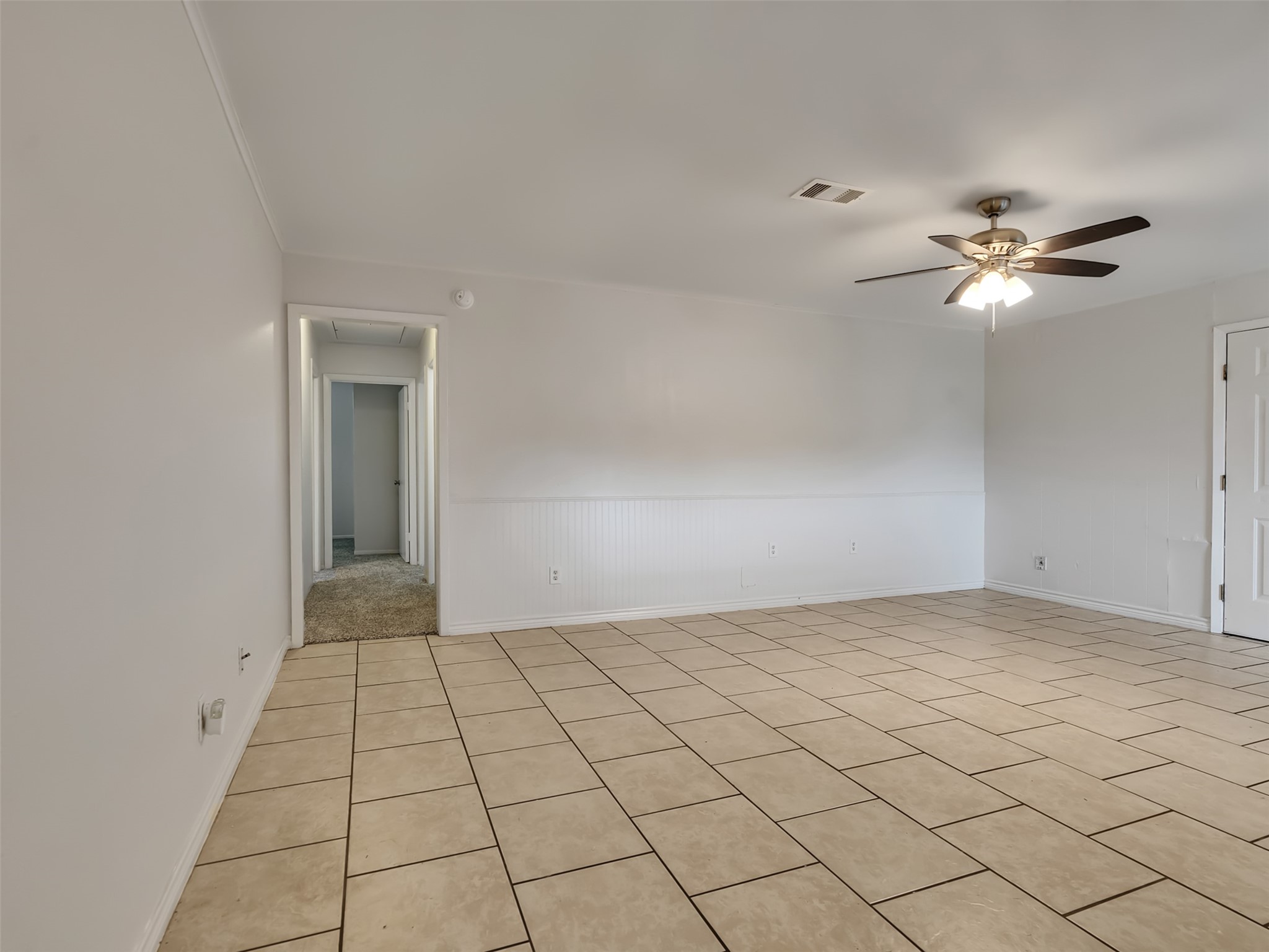 502 N Oak Street Property Photo 10