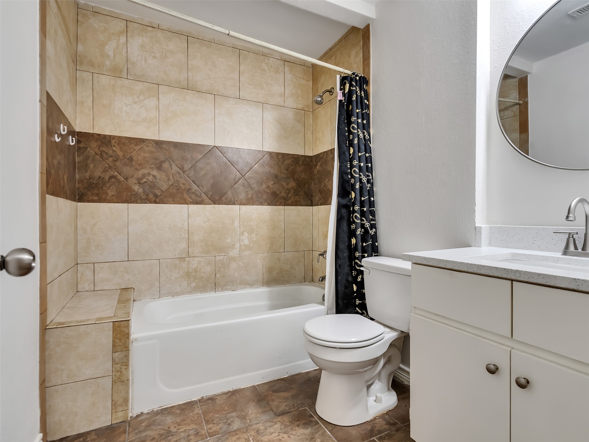 502 N Oak Street Property Photo 23