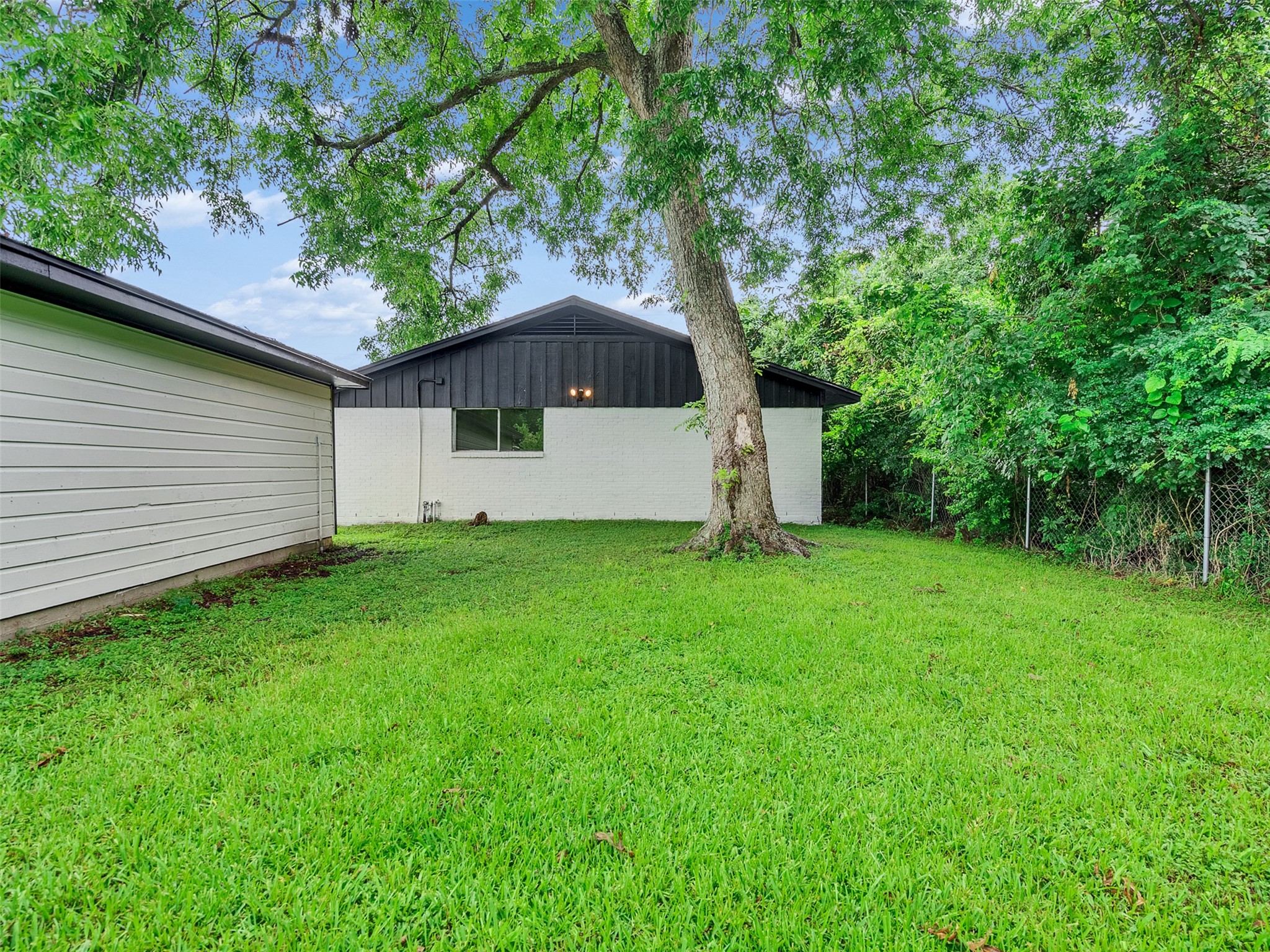 502 N Oak Street Property Photo 27