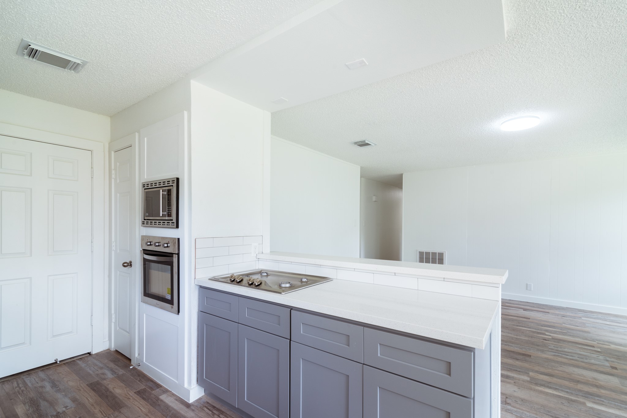 15910 Plagens Lane Property Photo 8