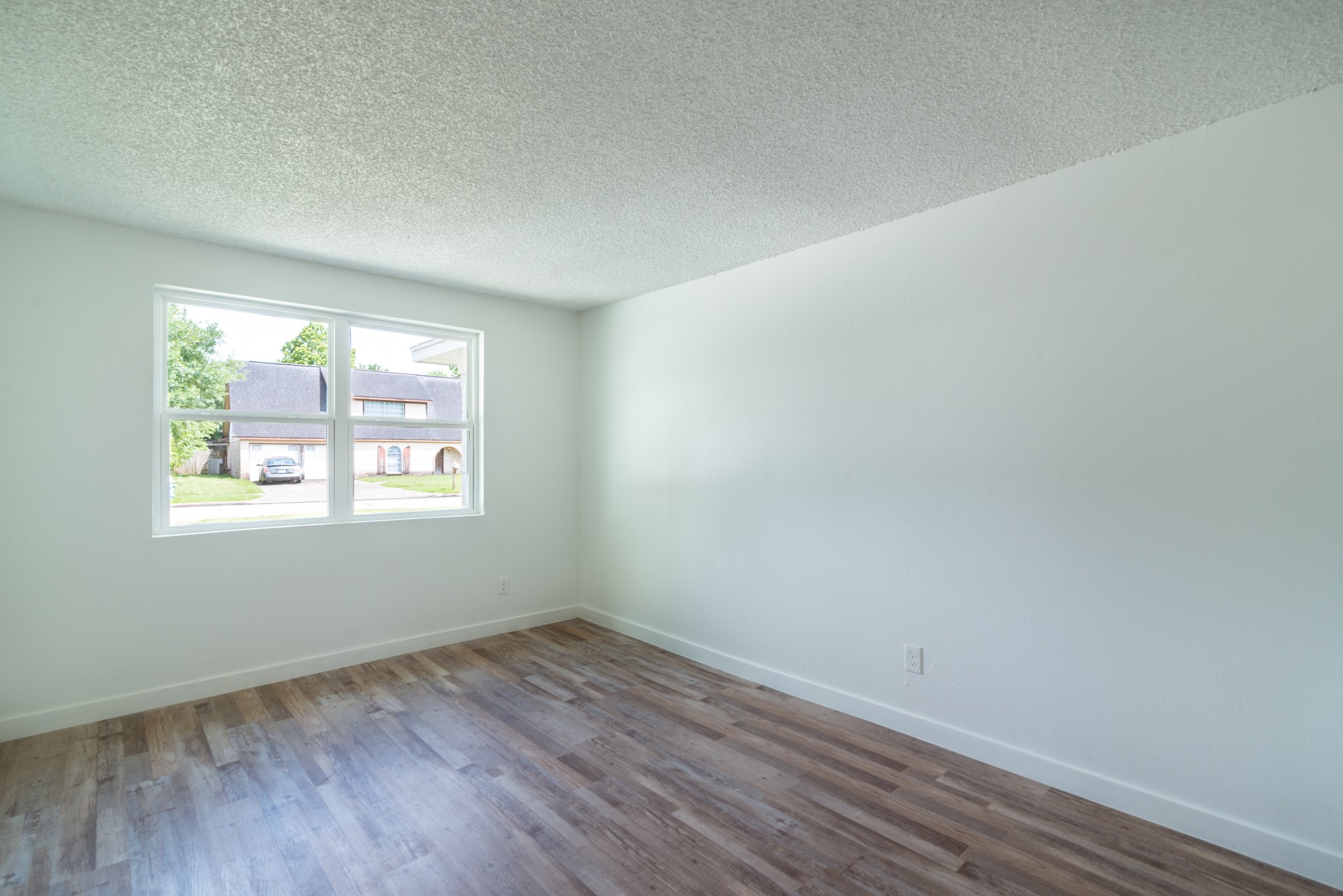 15910 Plagens Lane Property Photo 26