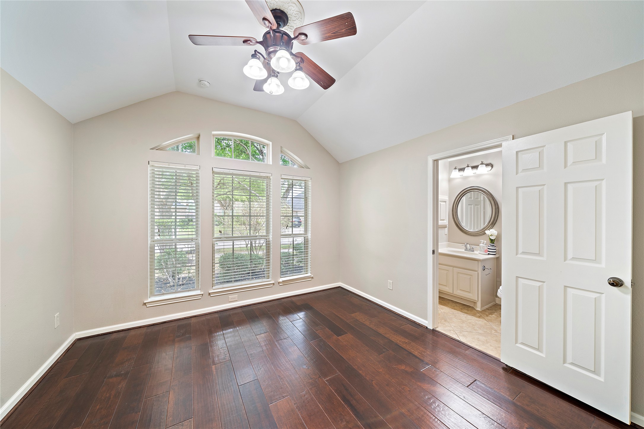 4419 Morning Cloud Lane Property Photo 3