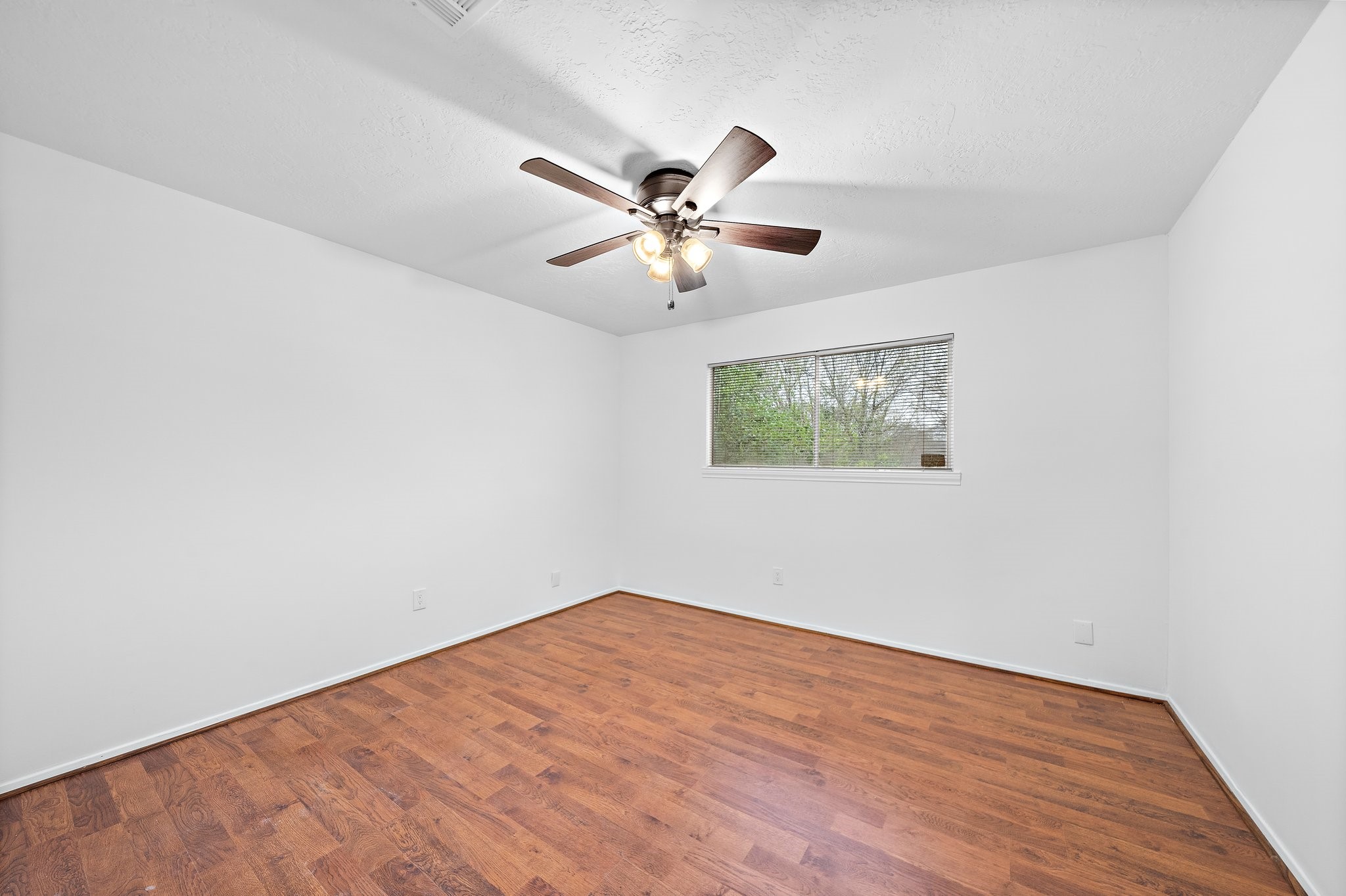 7810 Antoine Drive Property Photo 12