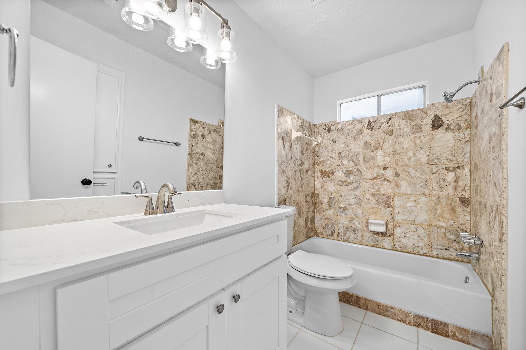 7810 Antoine Drive Property Photo 13