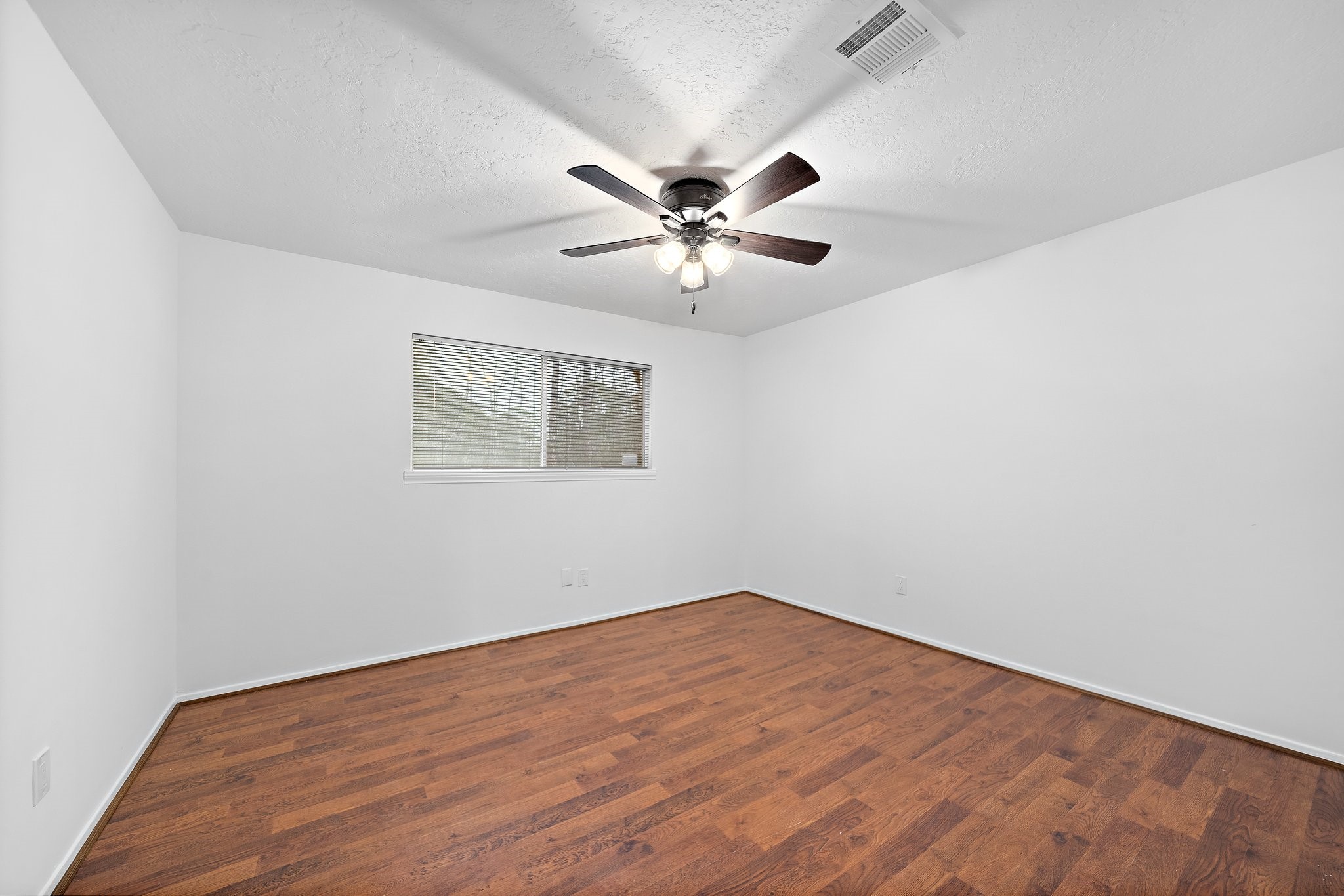 7810 Antoine Drive Property Photo 14
