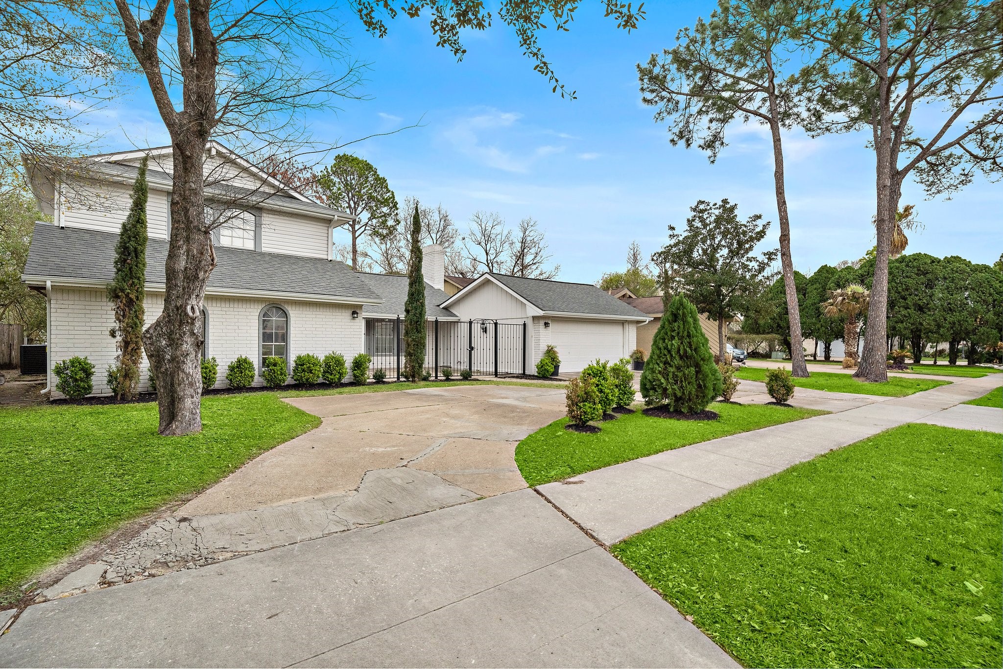 7810 Antoine Drive Property Photo 16