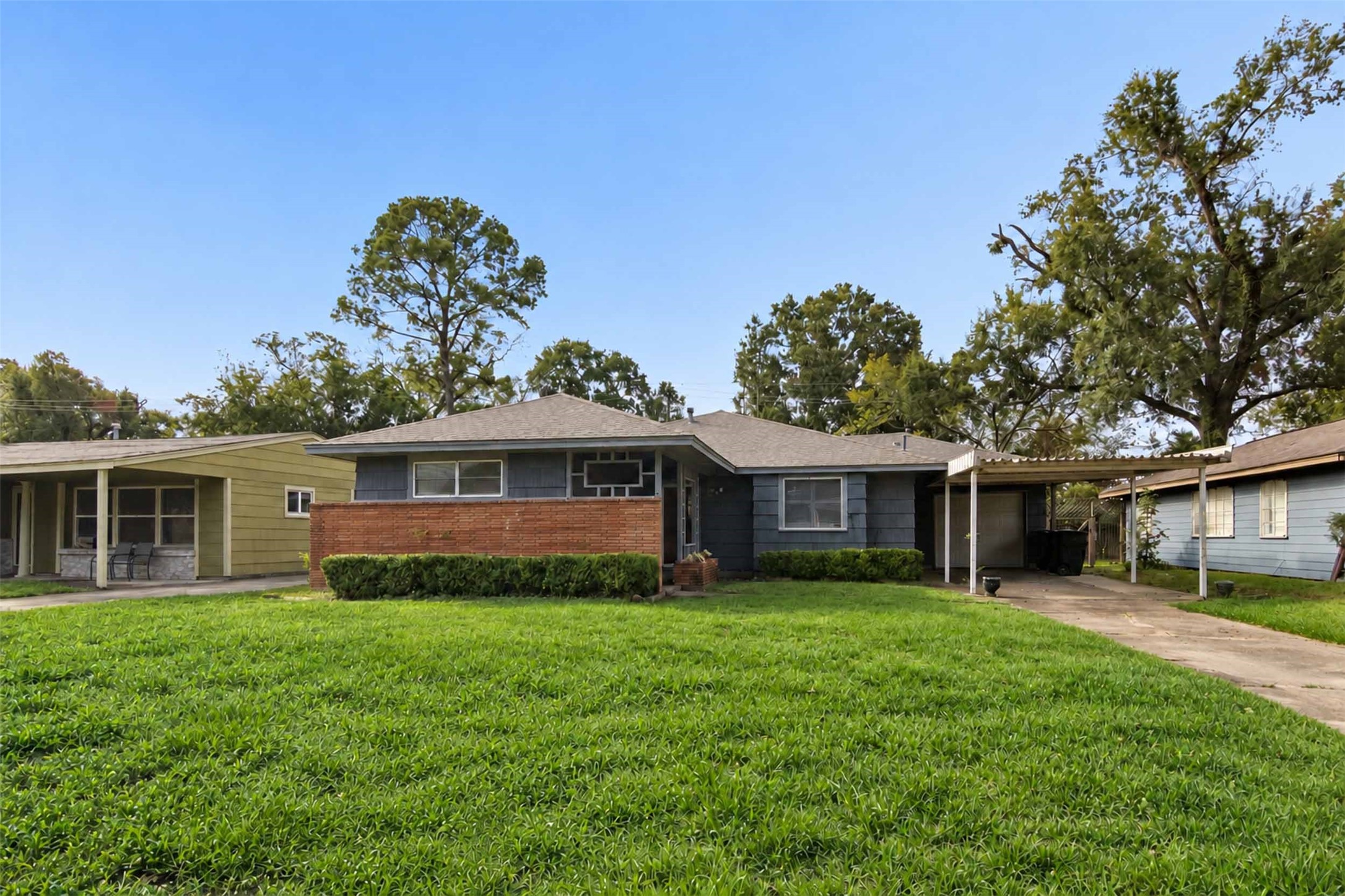 5310 Newkirk Lane Property Photo 1