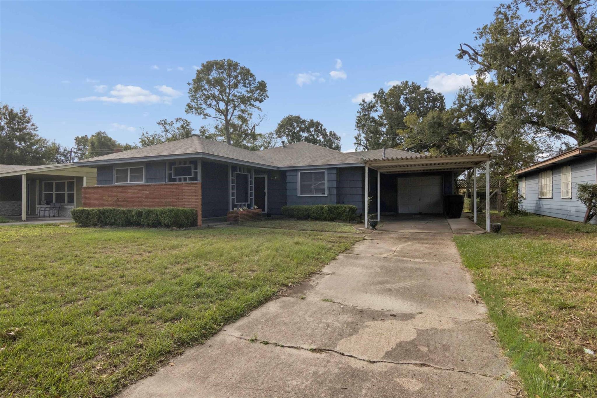 5310 Newkirk Lane Property Photo 3