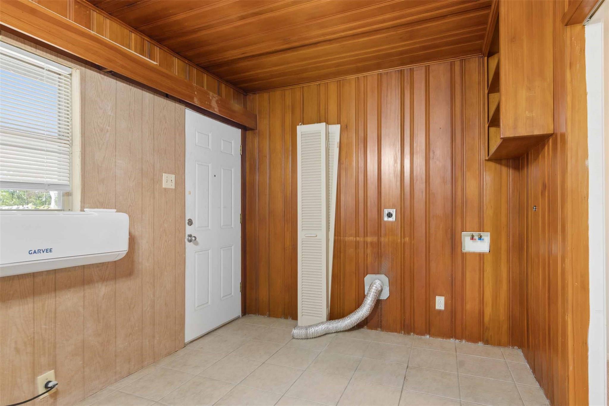 5310 Newkirk Lane Property Photo 11