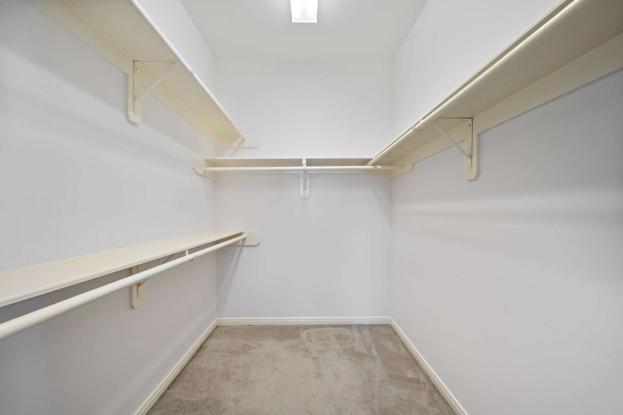 90 Mcgowen St Property Photo 16