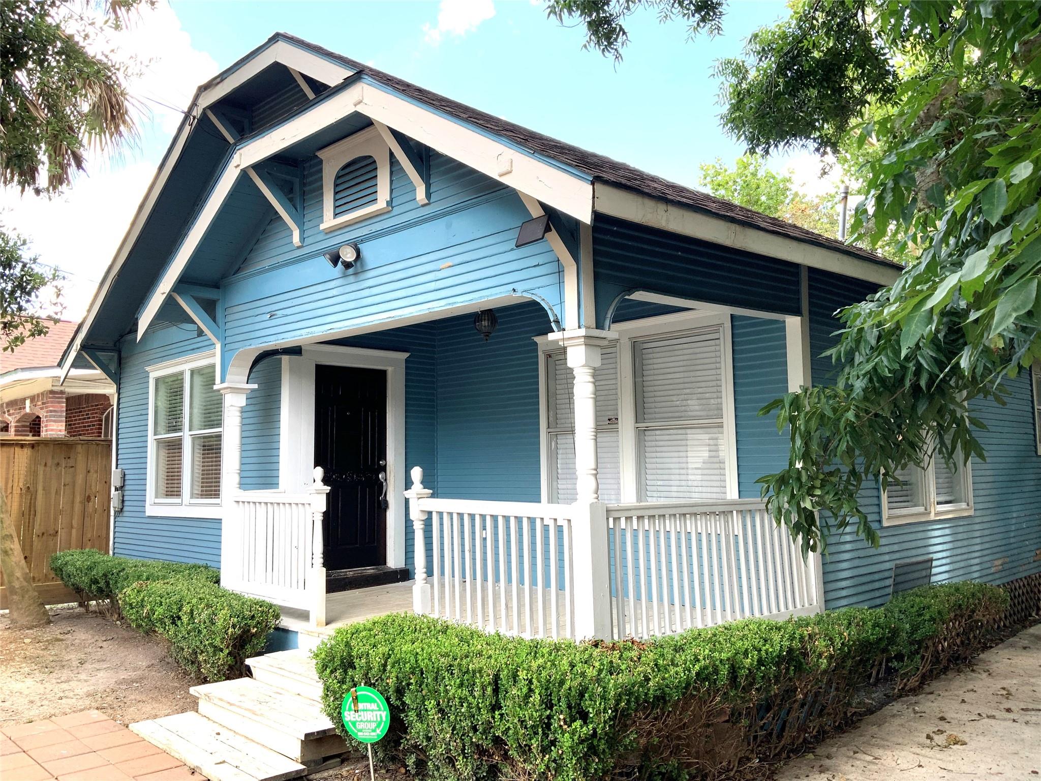 2006 Gentry Street Property Photo