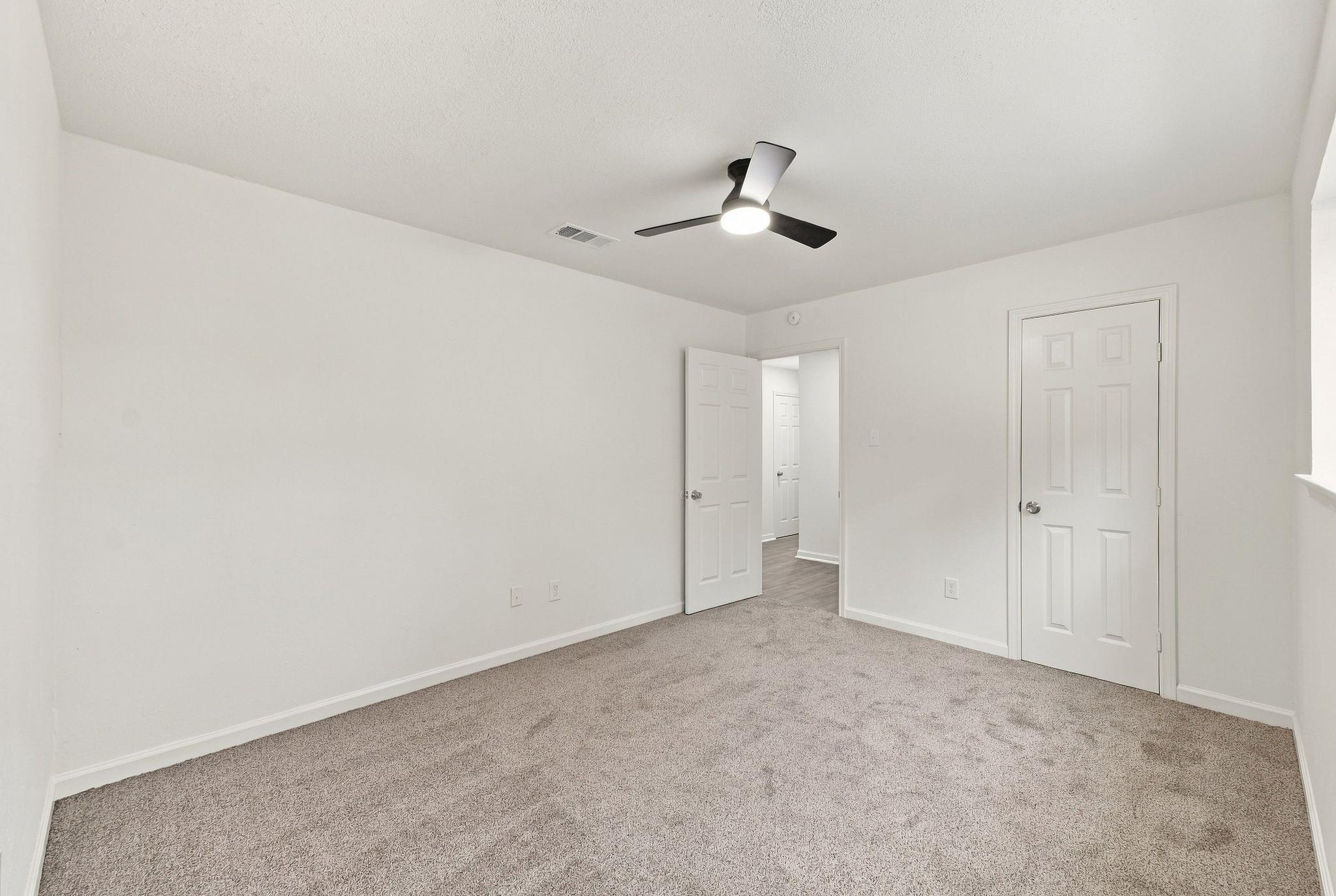 2526 Rambling Brook Drive Property Photo 13