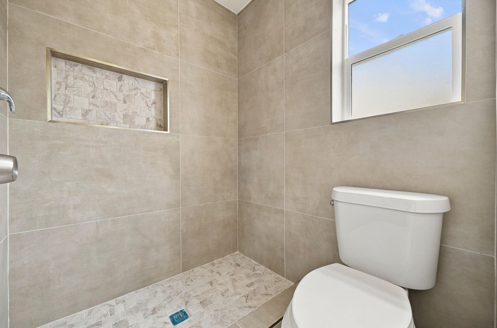 2526 Rambling Brook Drive Property Photo 14