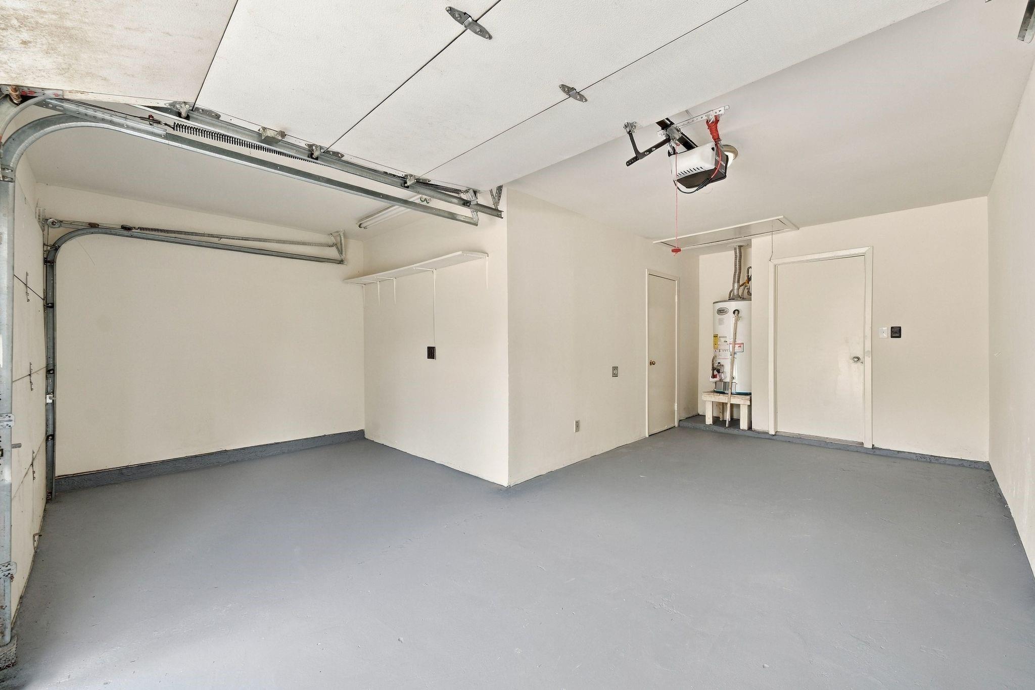 2526 Rambling Brook Drive Property Photo 15