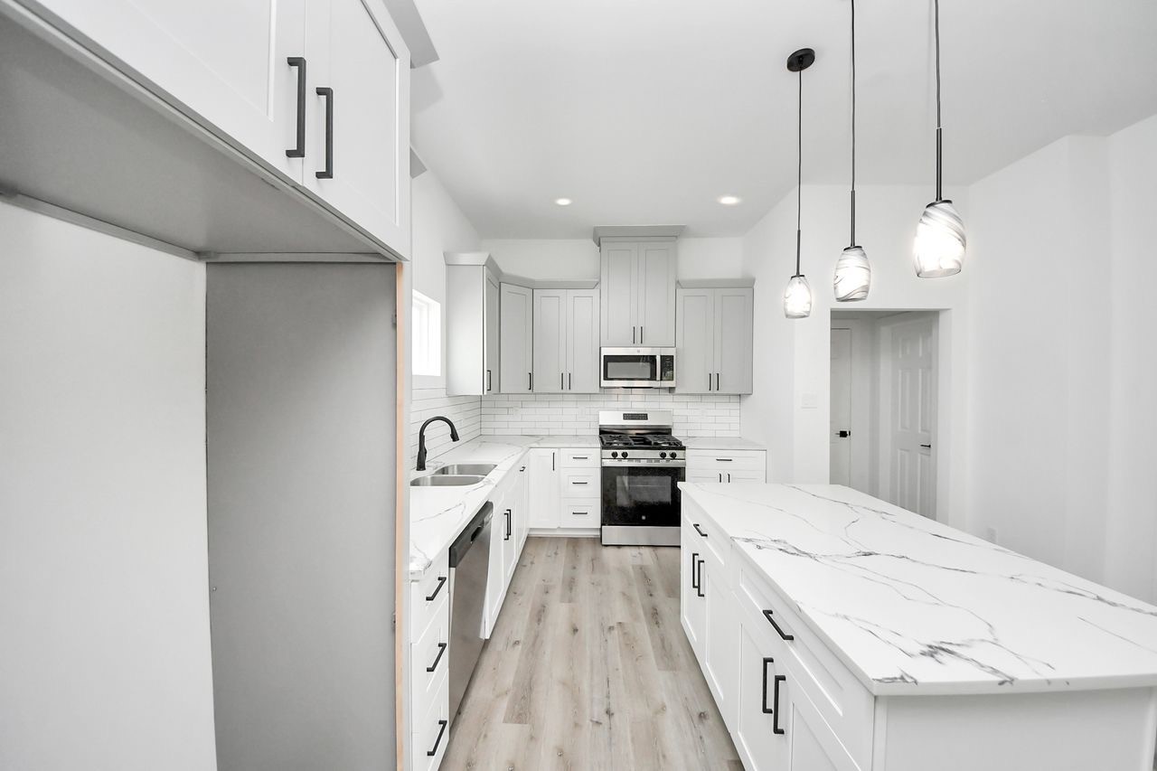 4411 Mallow Street Property Photo 6