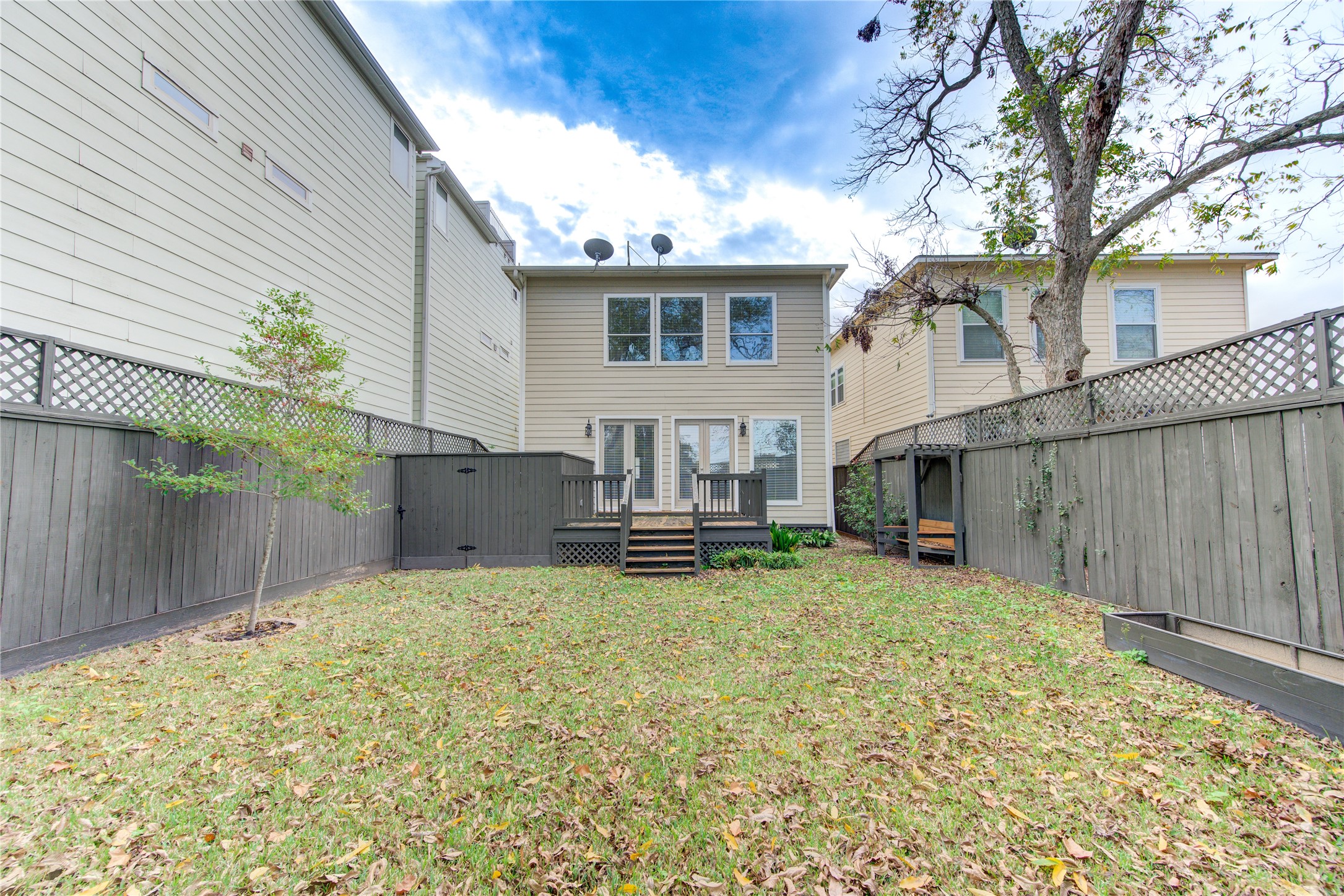 1117 W 18th Street Property Photo 32