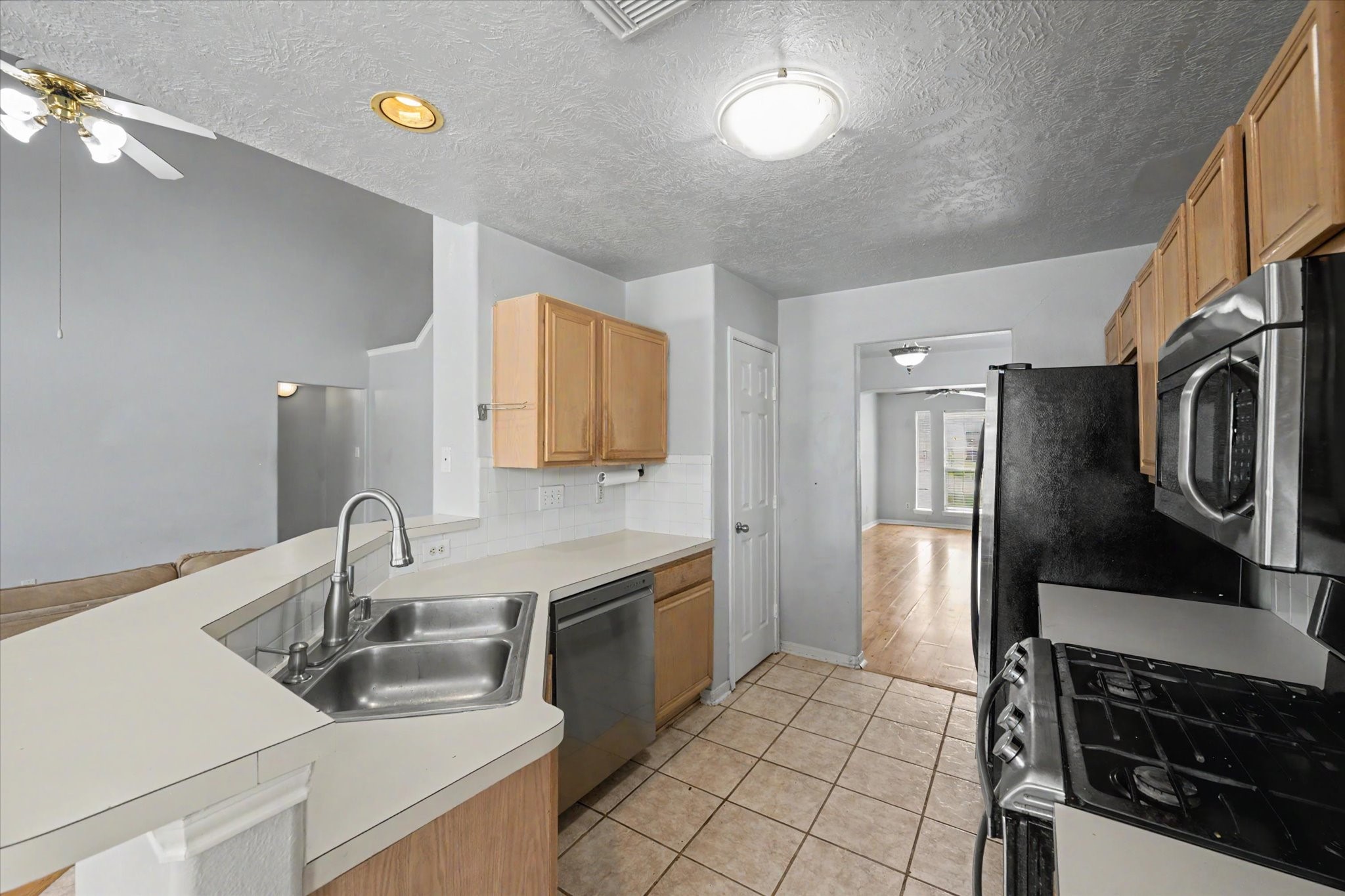 26974 Crown Haven Drive Property Photo 10