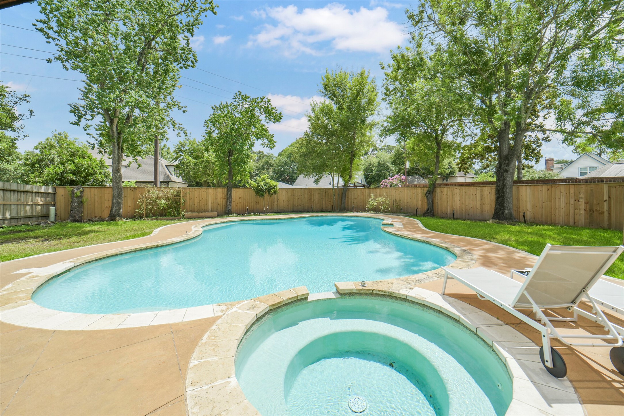 414 Bauxhall Court Property Photo