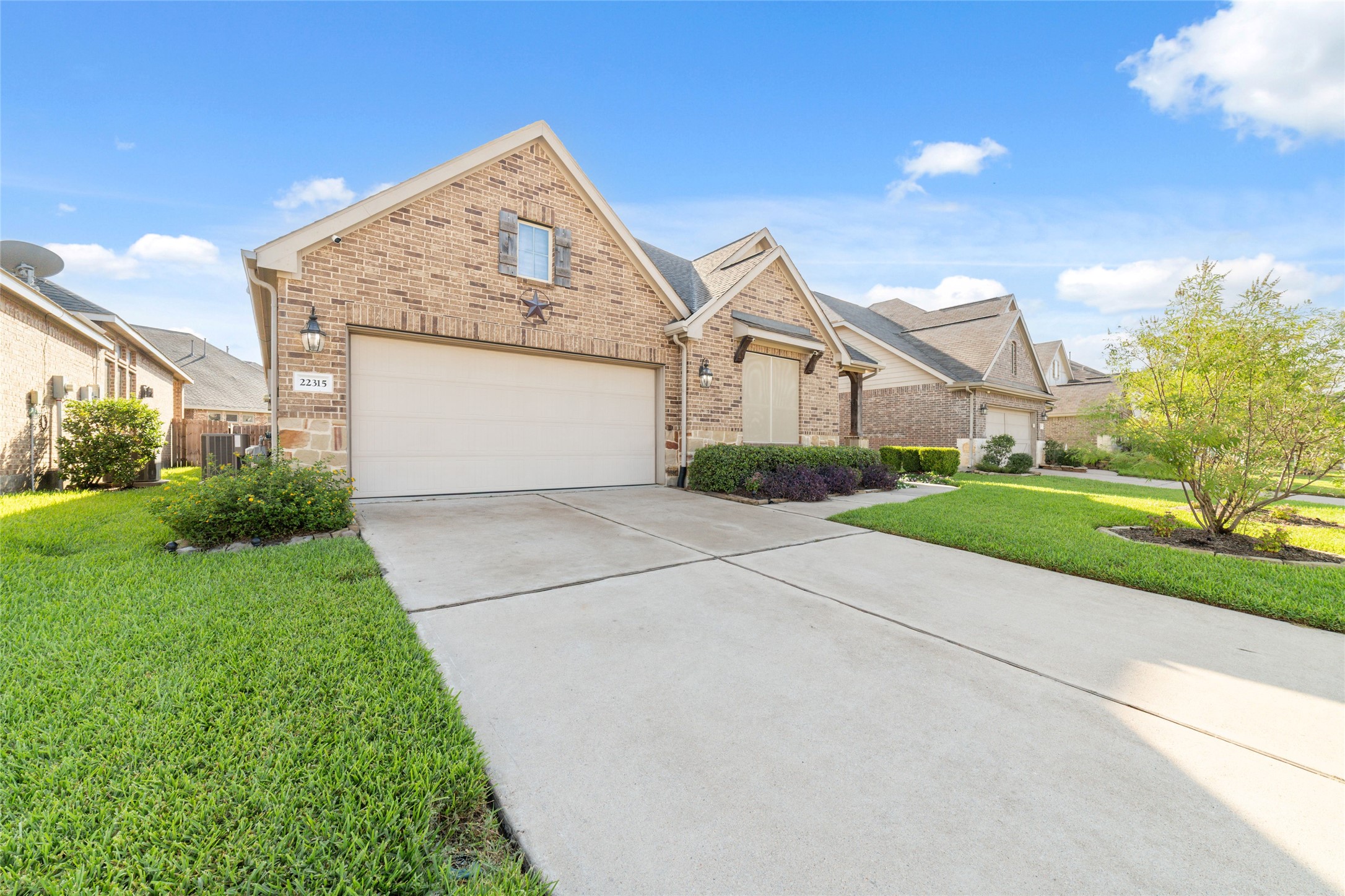 22315 Taren Court Property Photo 2