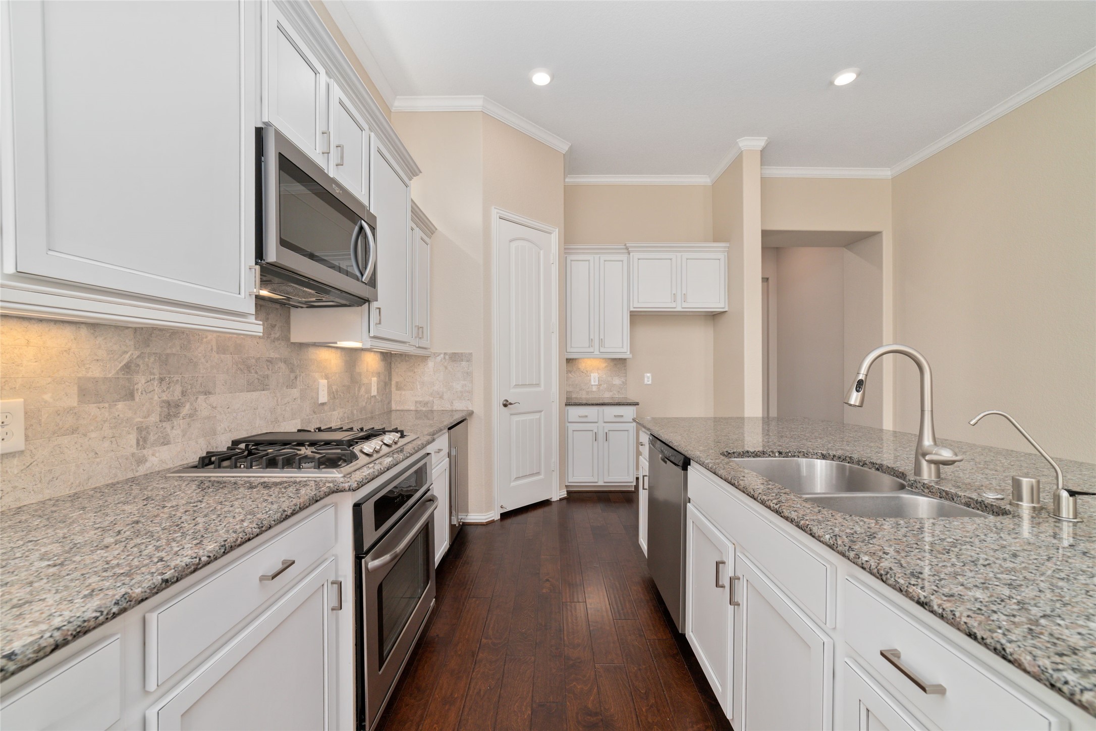 22315 Taren Court Property Photo 10