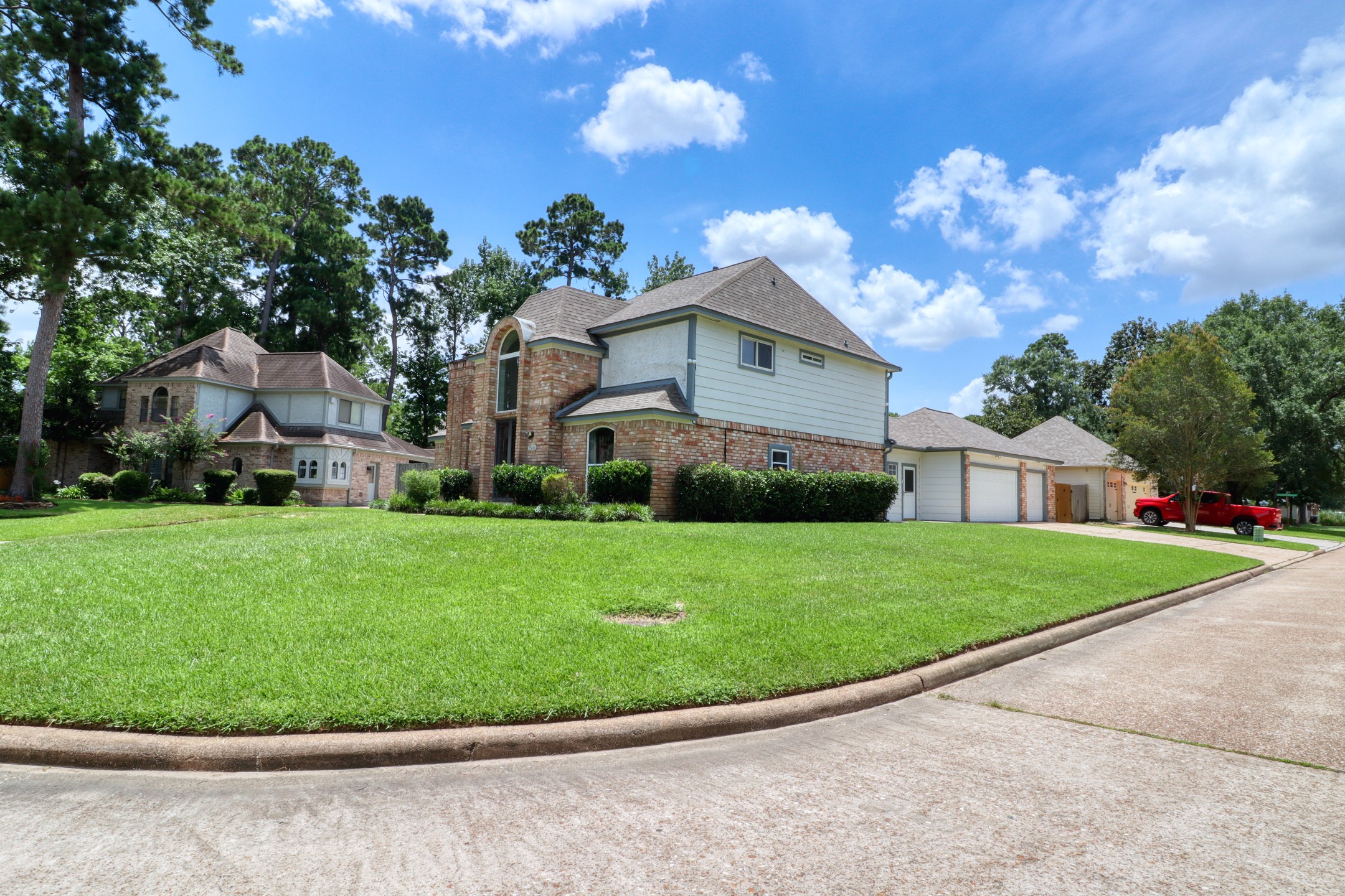7502 Pine Wind Court Property Photo 1