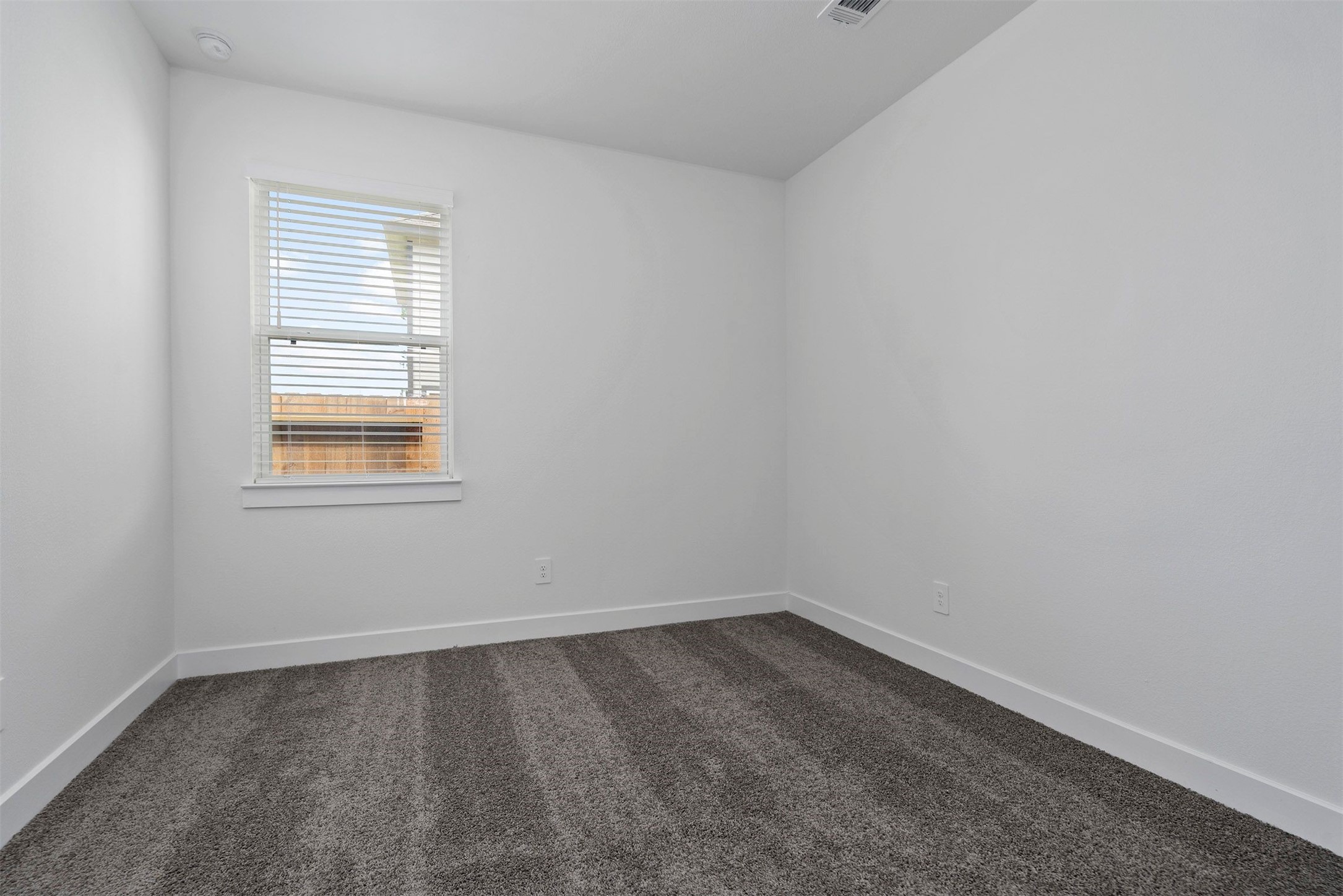 906 Golden Willow Property Photo 23