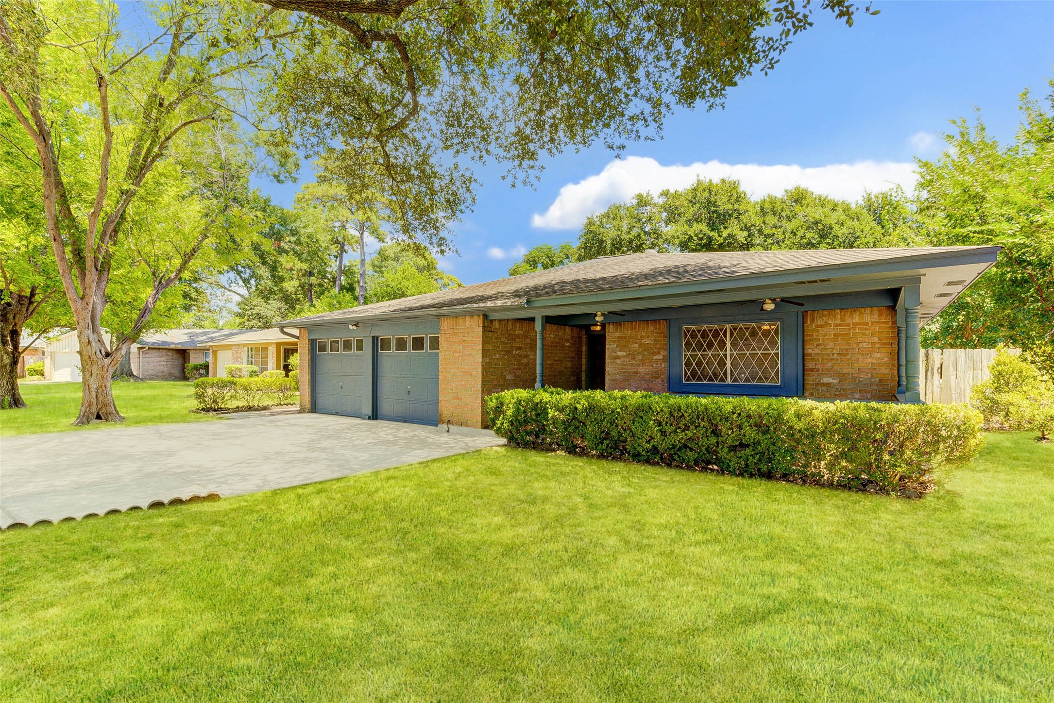 23114 Ludgate Drive Property Photo 7