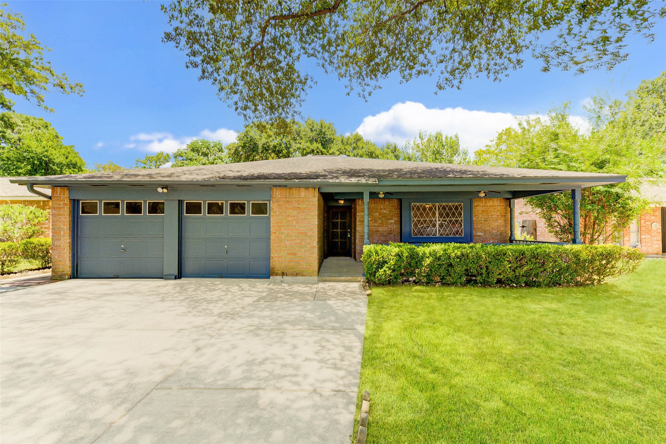 23114 Ludgate Drive Property Photo 8
